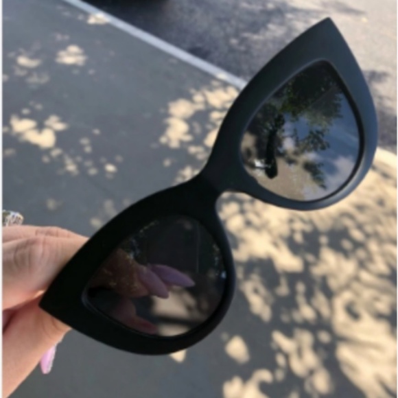 Fiona- Feline Matte Black Cat Eye Sunglasses - Picture 6 of 8